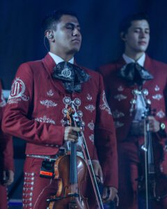 christian_nodal