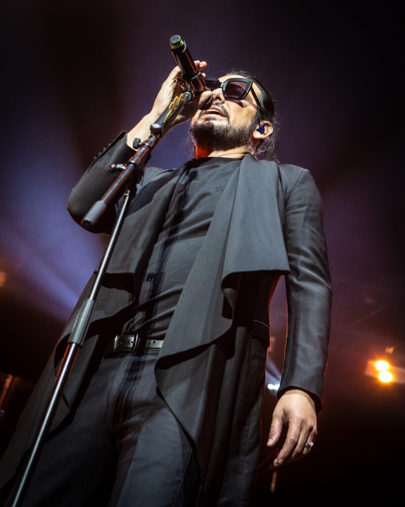 Beto Cuevas en la noche del rock latino