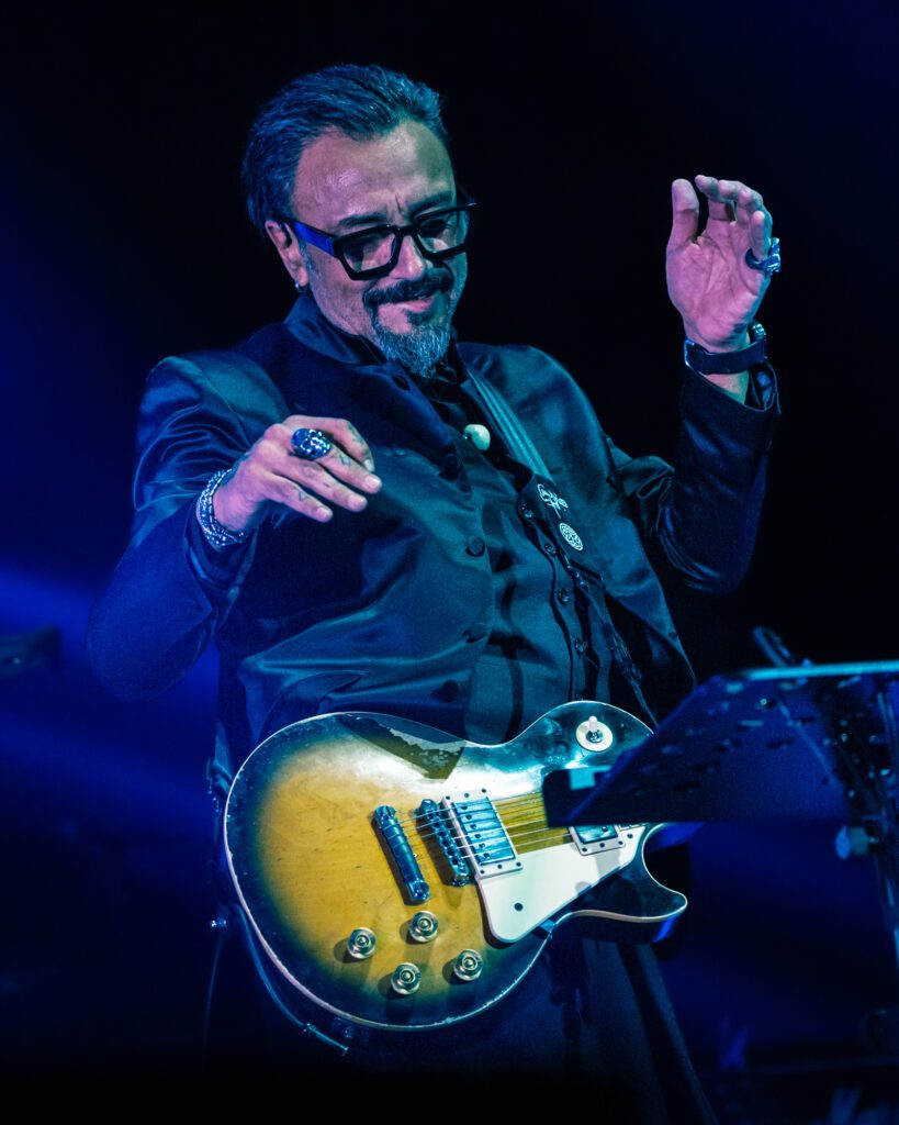 Claudio Valenzuela en la Noche del rock latino