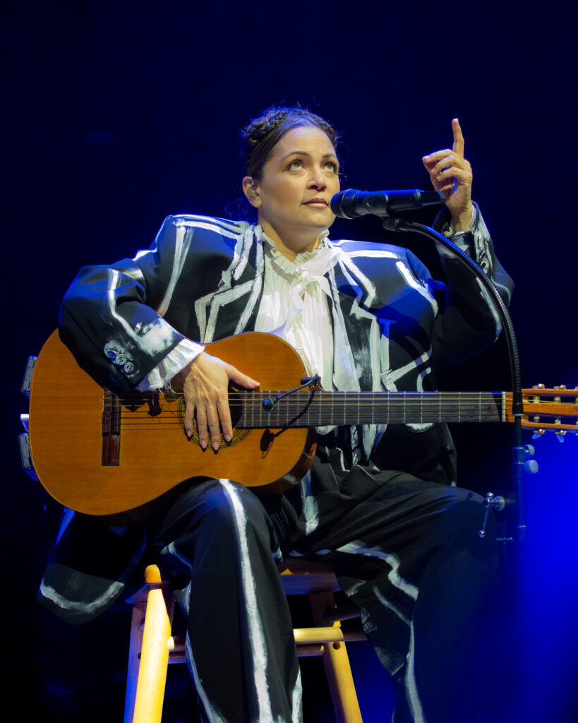 La cancionera Natalia Lafourcade en el Movistar Arena