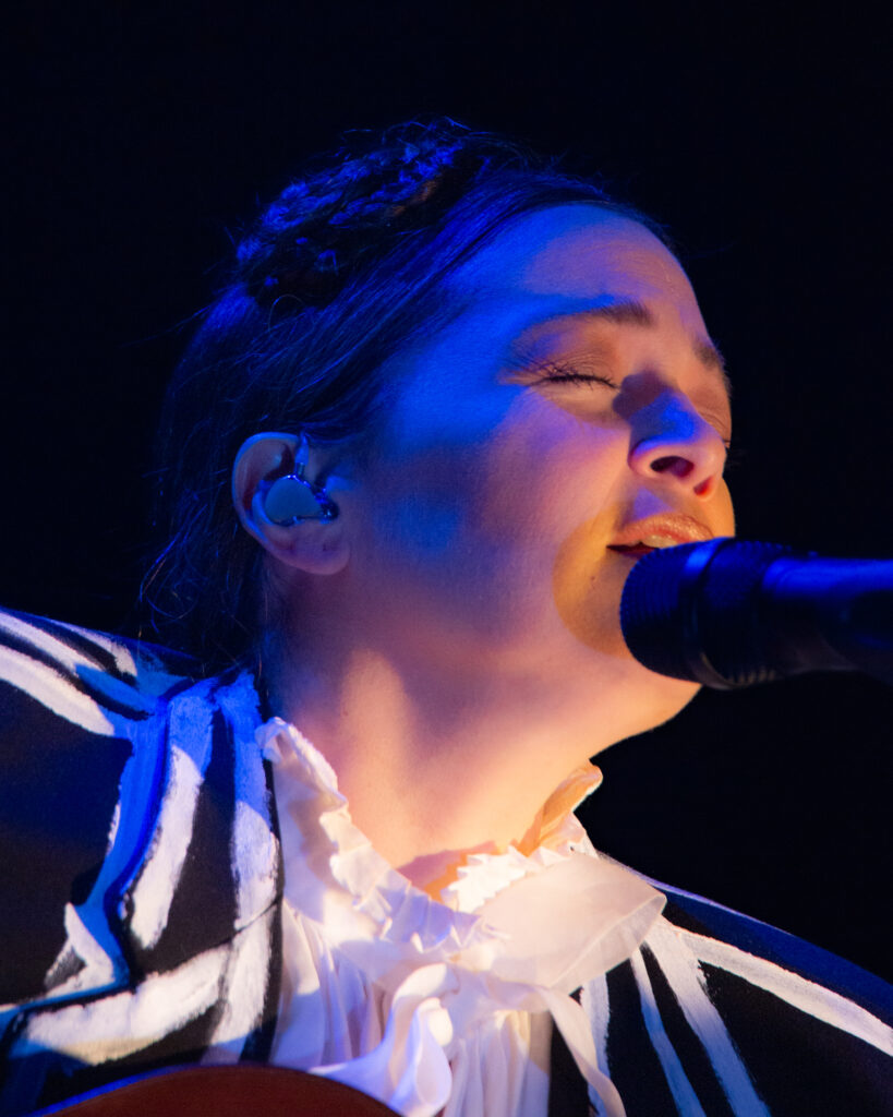 La cancionera Natalia Lafourcade en el Movistar Arena